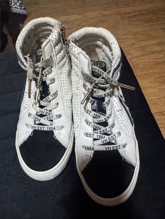 Vintage Havana Shoes - Vintage Havana Star Studded High Top Sneakers Size 7